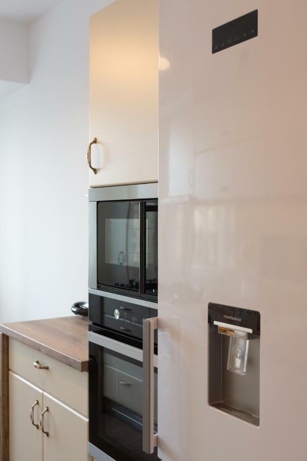 Central Luxury Flat With Terrace - Adela Accommodation - Ideal For Long Stays Bucharest Exterior photo