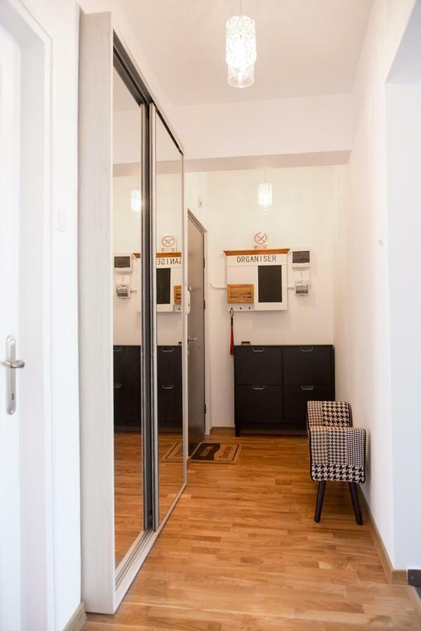 Central Luxury Flat With Terrace - Adela Accommodation - Ideal For Long Stays Bucharest Exterior photo